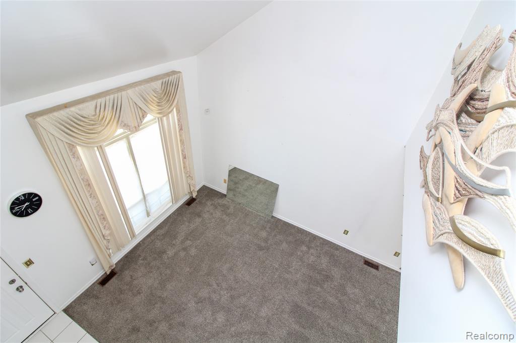 5562 Cary Drive, Ypsilanti, MI 48197 — Photo 6