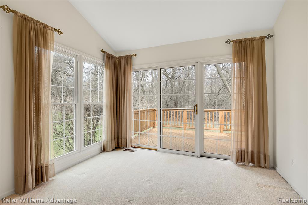 39438 VILLAGE RUN Drive, Northville, MI 48168 — Photo 10