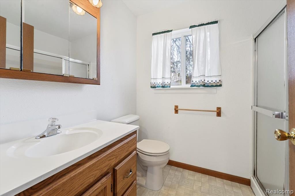 5033 Robinwood Street, Monroe, MI 48161 — Photo 13