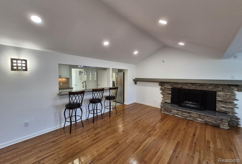 7377 Cooley Lake Road, West Bloomfield, MI 48324 — Photo 11