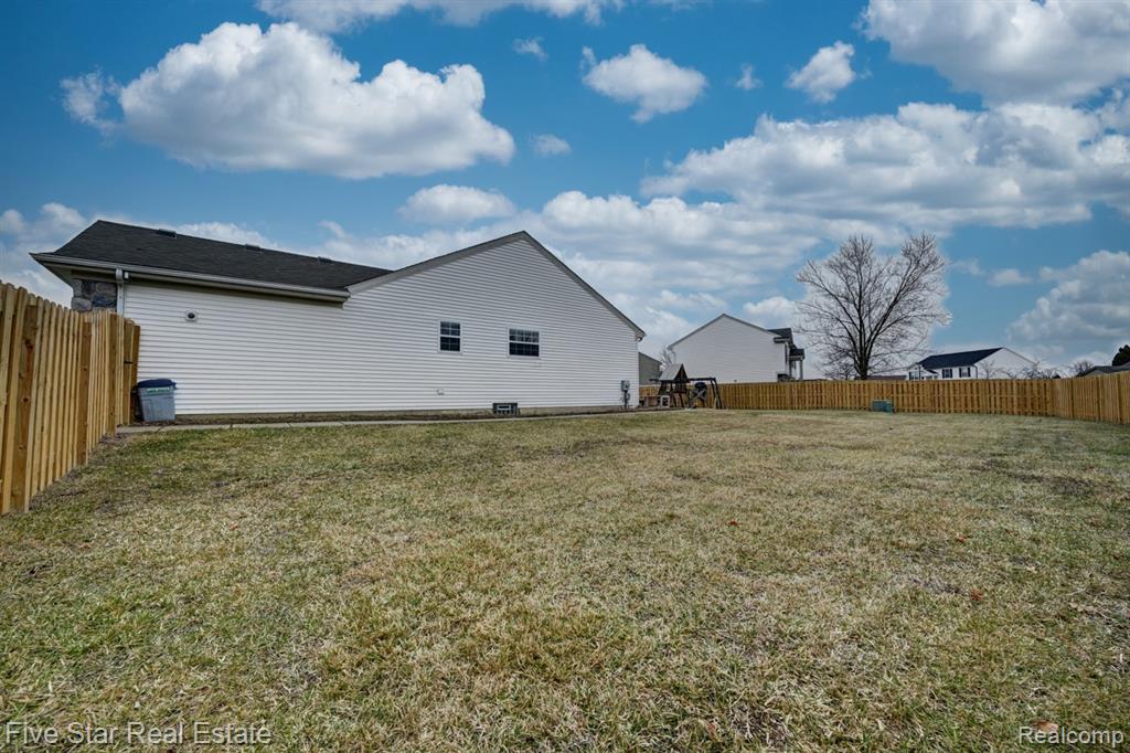 7511 BERMUDA DUNES, Ypsilanti, MI 48197 — Photo 52