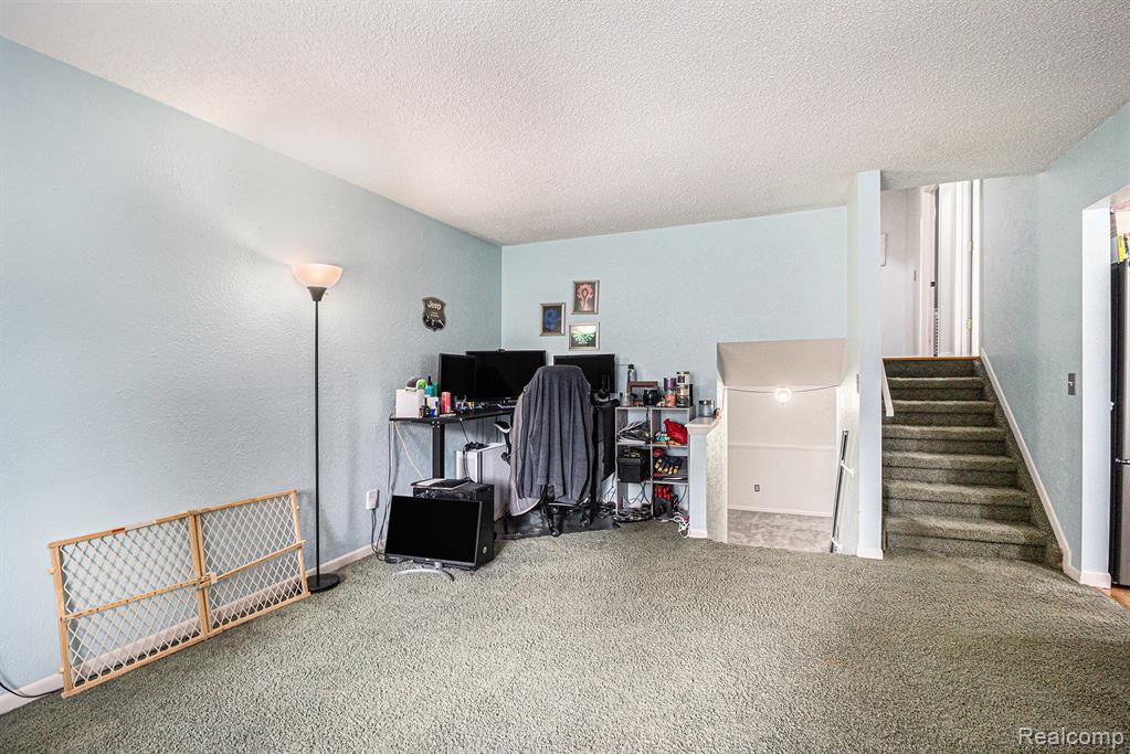 5524 Aylesbury Drive, Waterford, MI 48327 — Photo 12