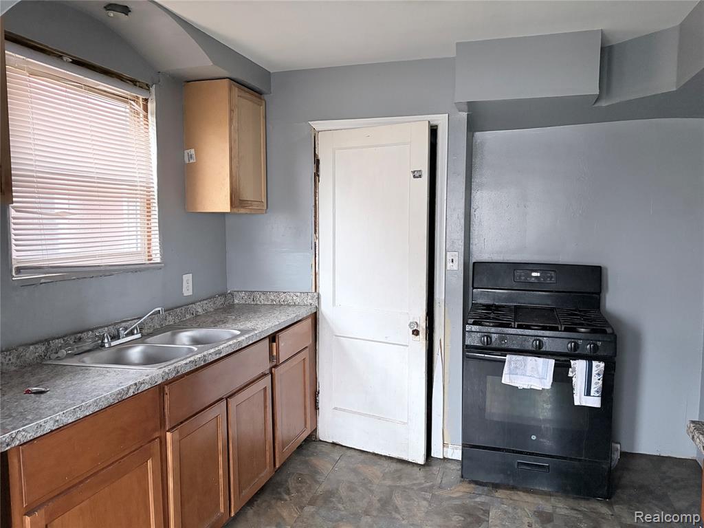 12019 Sanford Street, Detroit, MI 48205 — Photo 7