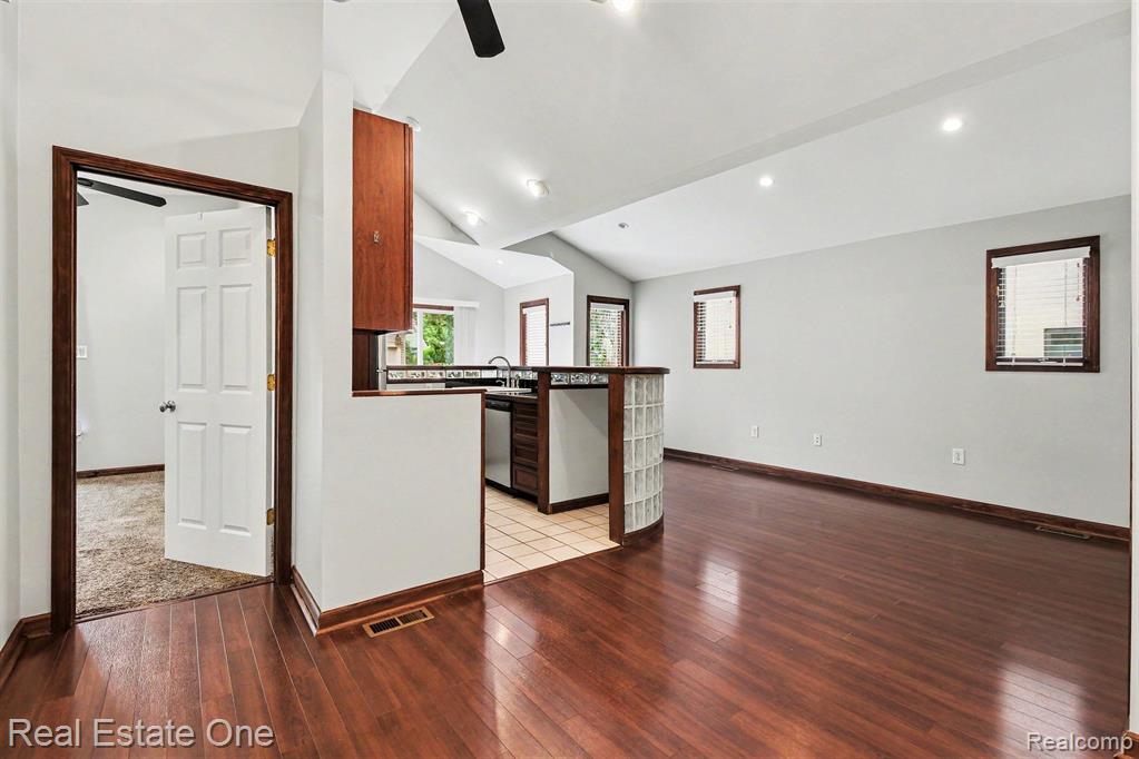 418 Austin Avenue, Royal Oak, MI 48067 — Photo 18