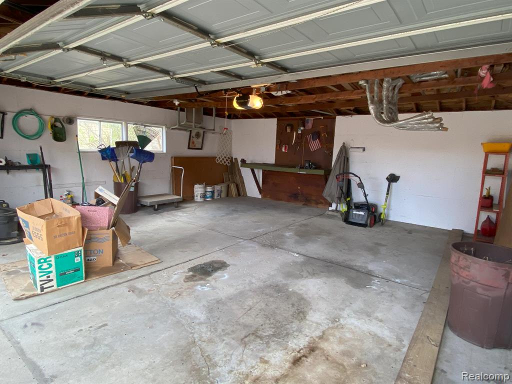 9335 WINSTON, Redford, MI 48239 — Photo 13