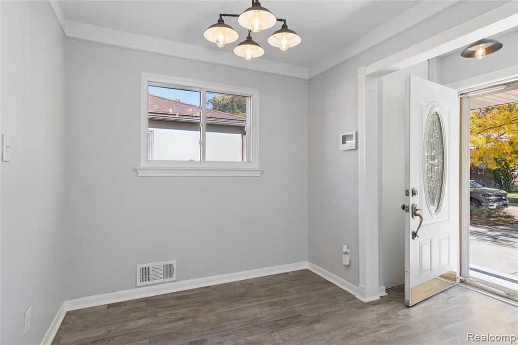 7732 Hipp Street, Taylor, MI 48180 — Photo 5