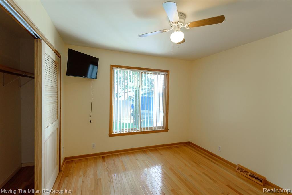49335 WEAR Road, Belleville, MI 48111 — Photo 33
