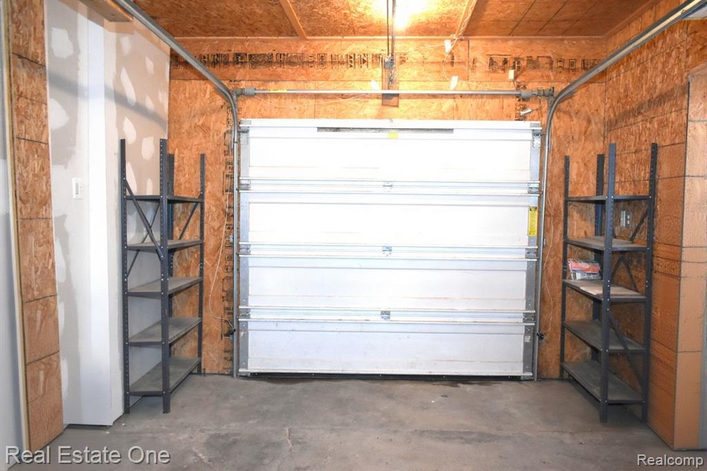 825 Ferley Street, Lansing, MI 48911 — Photo 37