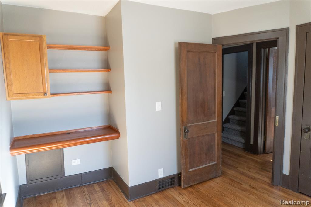 825 Frank Street, Flint, MI 48504 — Photo 22