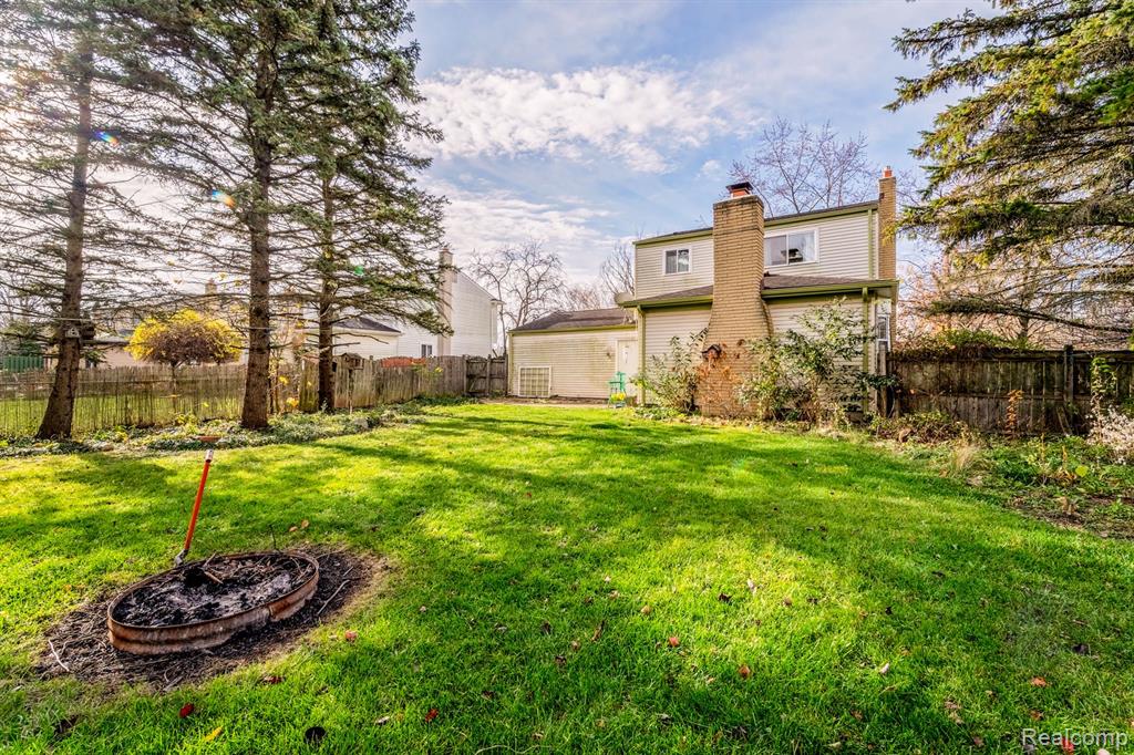 5809 HUNTINGTON Drive, Ypsilanti, MI 48197 — Photo 14