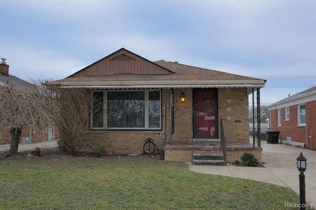9683 Rosedale Boulevard, Allen Park, MI 48101 — front exterior