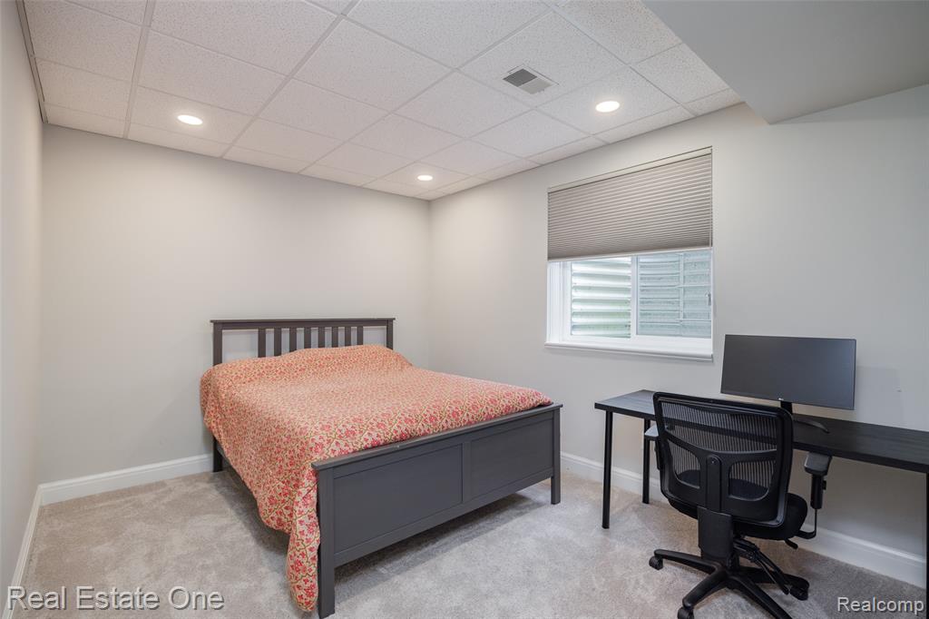 4715 Tonawanda Avenue, Royal Oak, MI 48073 — Photo 31