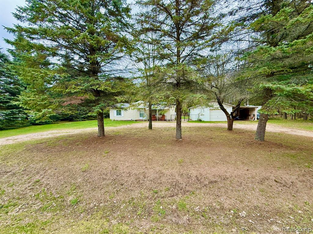 1851 S Loxley Road, Houghton Lake, MI 48629 — Photo 25