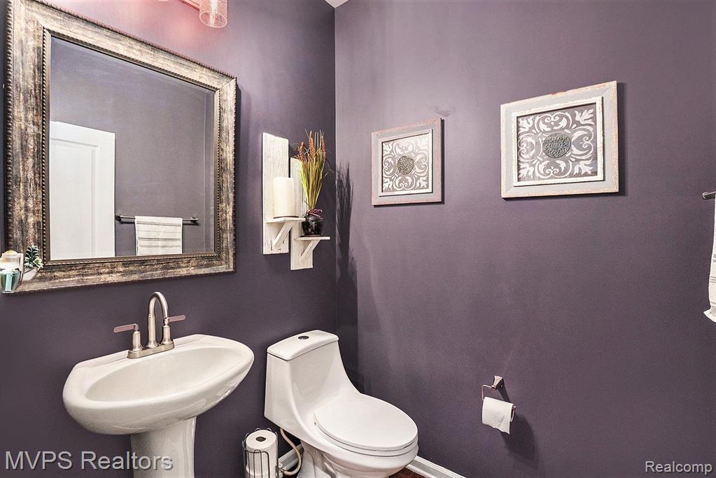 49218 CAMAROSA Lane, Macomb, MI 48044 — Photo 11