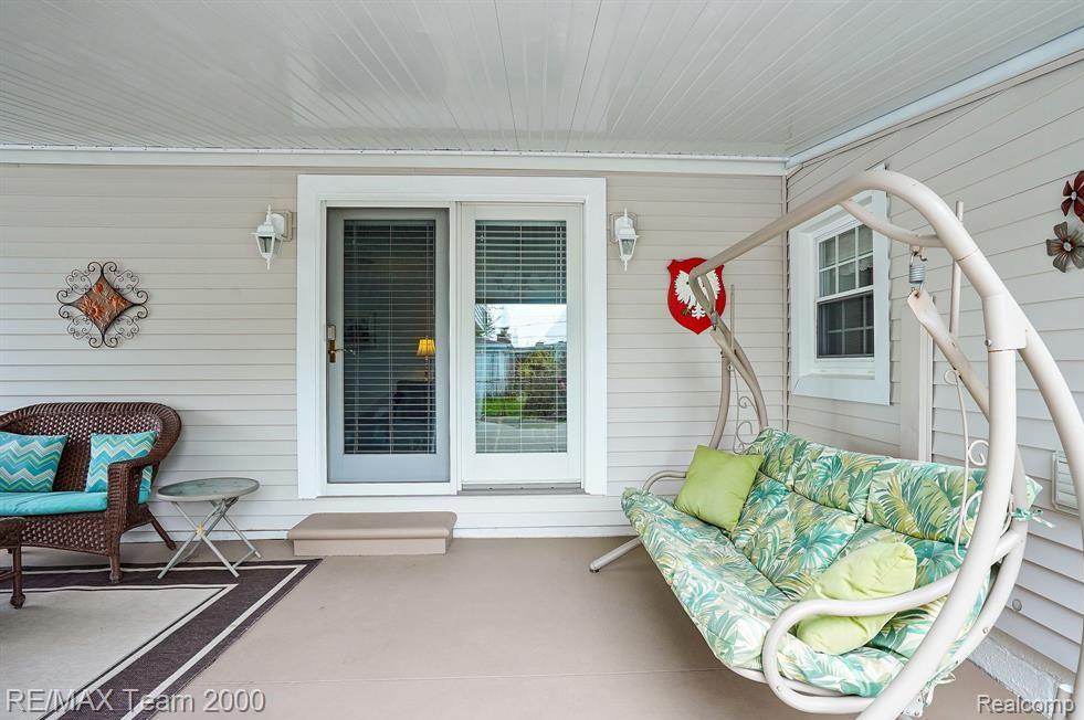 6233 N EVANGELINE Street, Dearborn Heights, MI 48127 — Photo 5