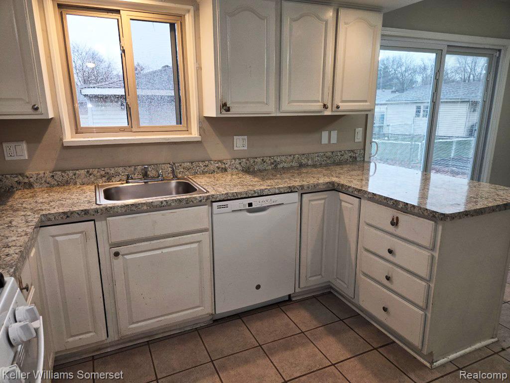 41314 Wessel Drive, Sterling Heights, MI 48313 — Photo 15