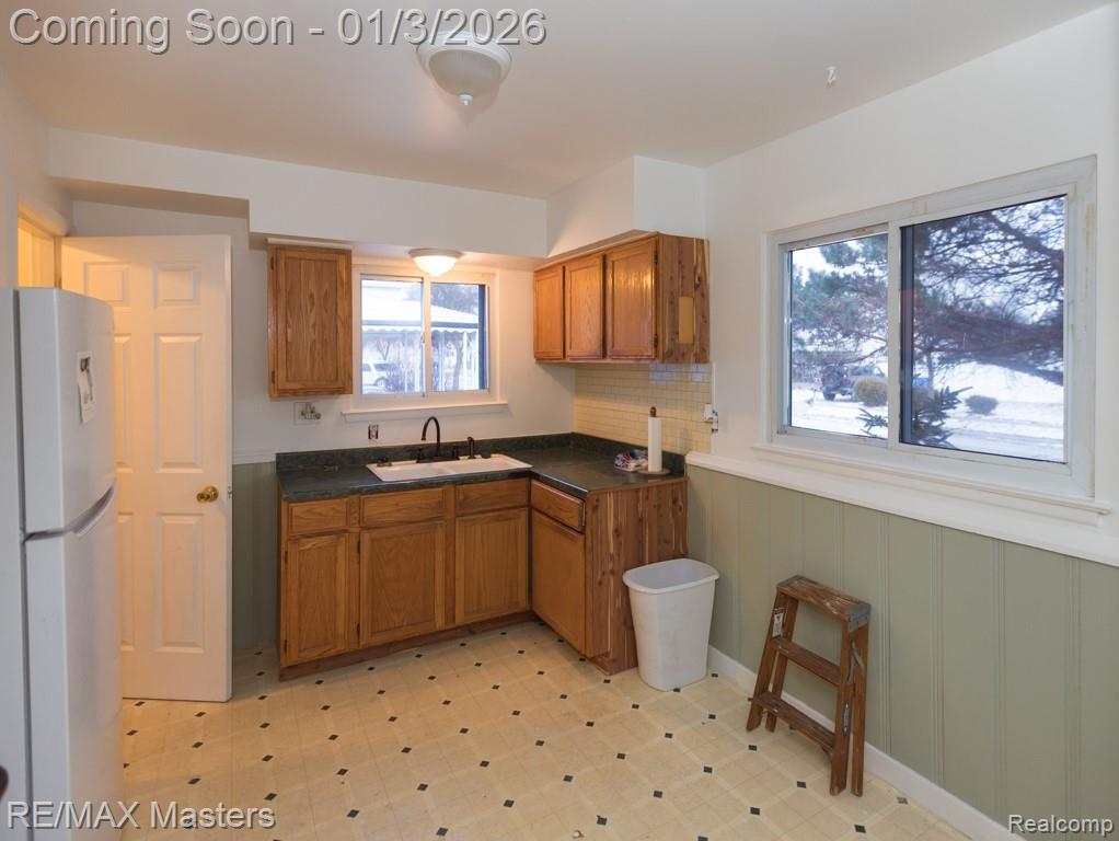 4696 Syracuse Street, Dearborn Heights, MI 48125 — Photo 4