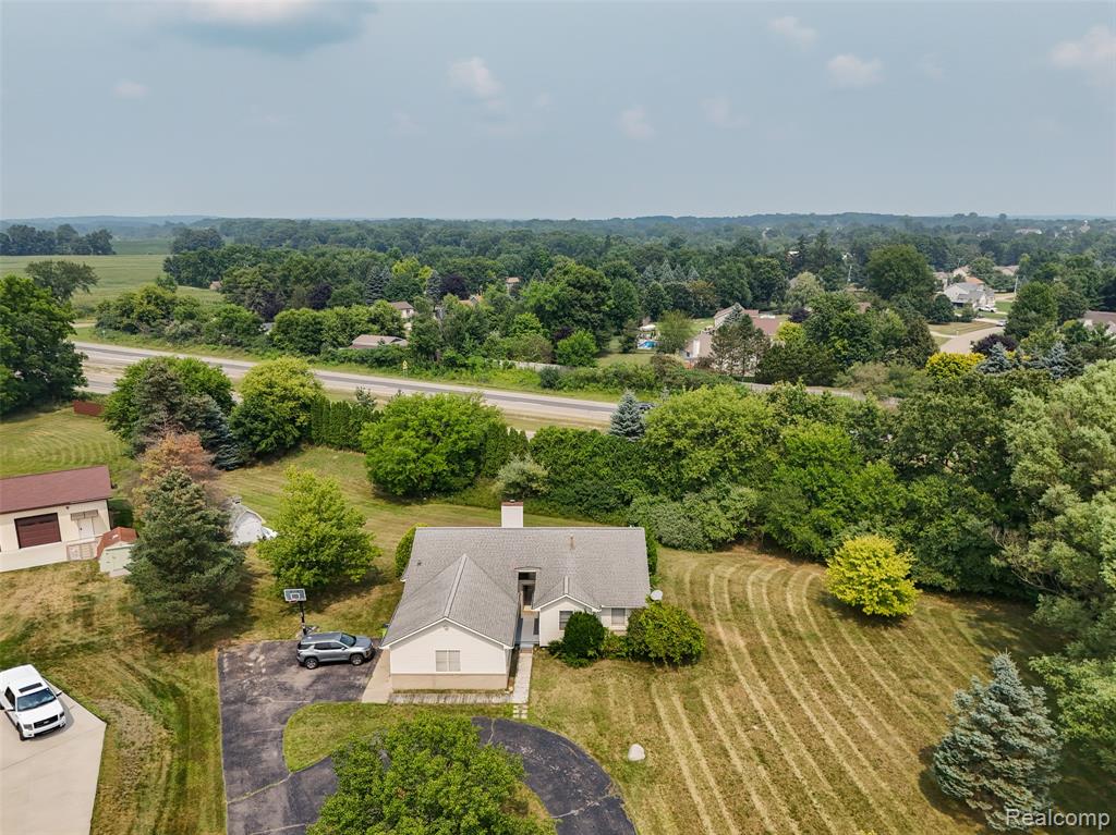 808 Vivian Lane, Oxford, MI 48371 — Photo 35