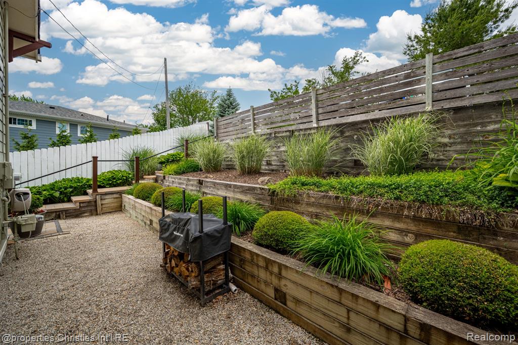 11693 Kenton Drive, Whitmore Lake, MI 48189 — Photo 22
