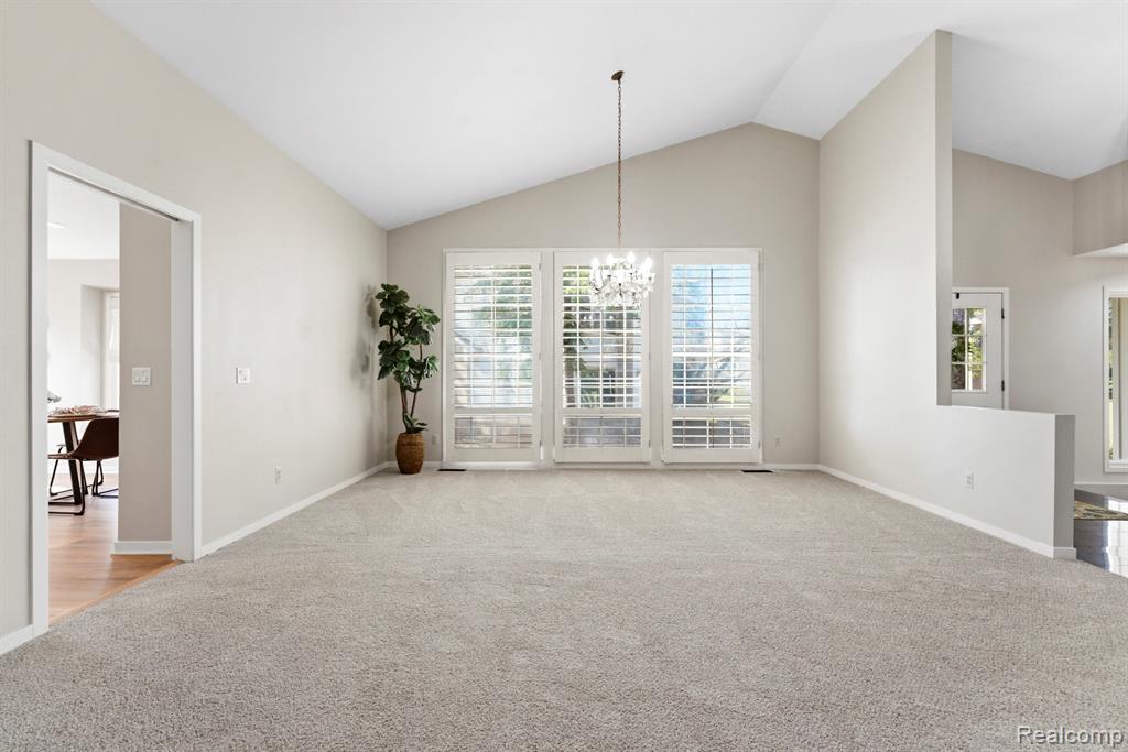7533 Danbury Drive, West Bloomfield, MI — Photo 10