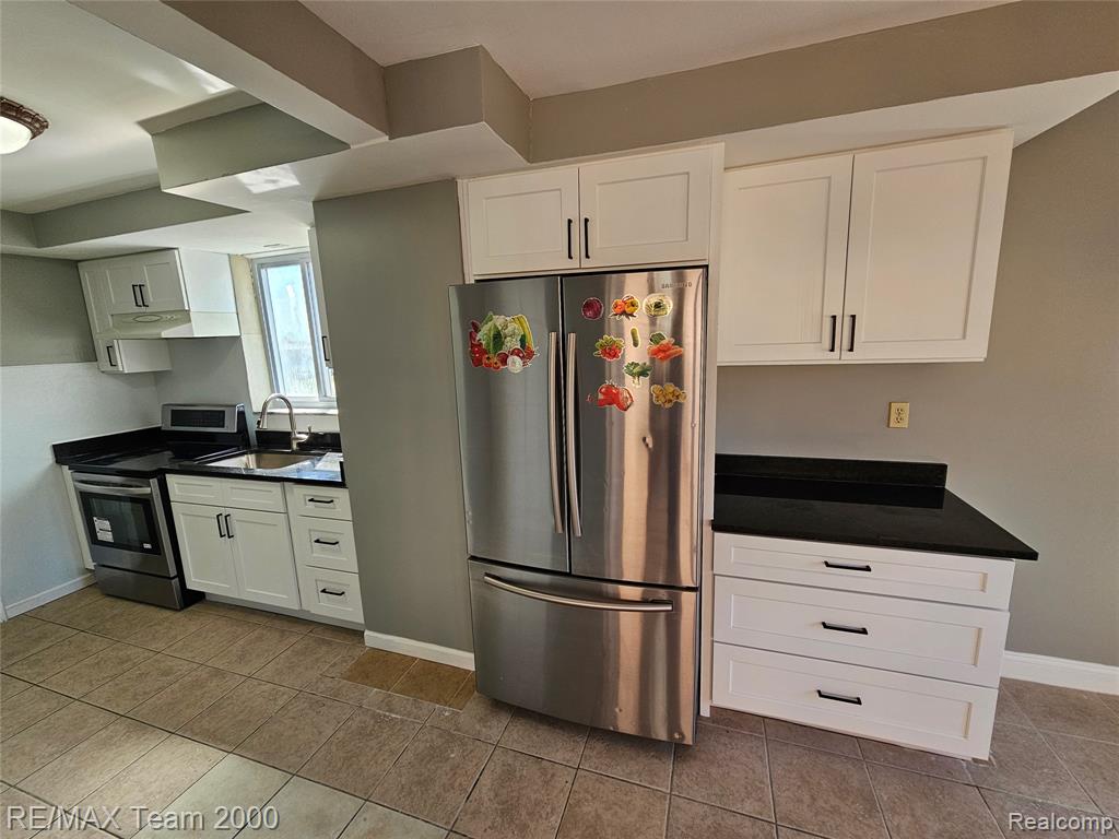 5215 CURTIS Street, Dearborn, MI 48126 — Photo 12