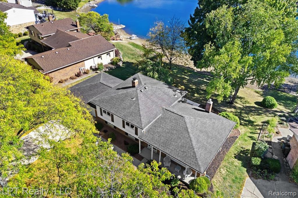6378 Emerald Lake Drive, Troy, MI 48085 — Photo 39