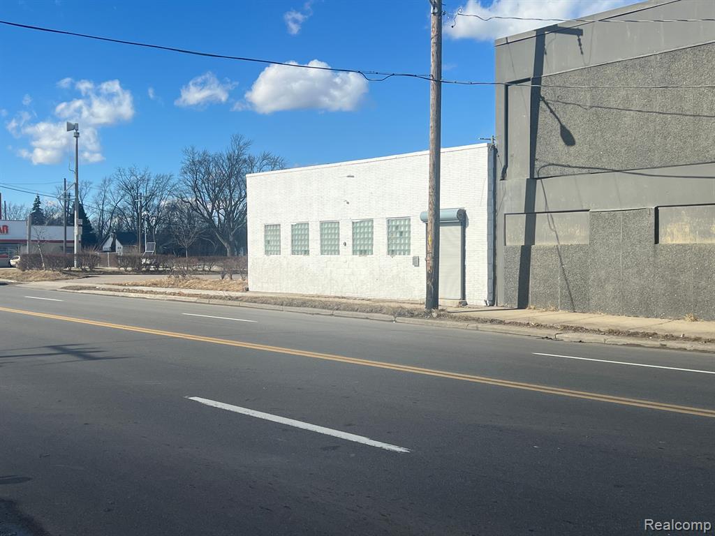 521 E 7 MILE Road, Highland Park, MI 48203 — Photo 4