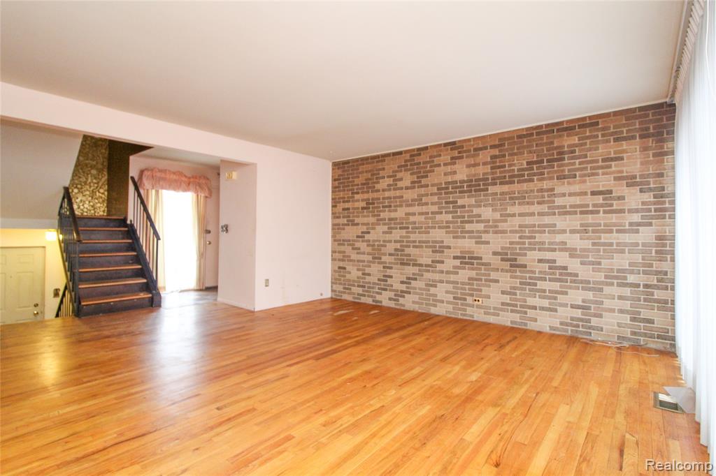 1922 Thornhill Place, Detroit, MI 48207 — Photo 2
