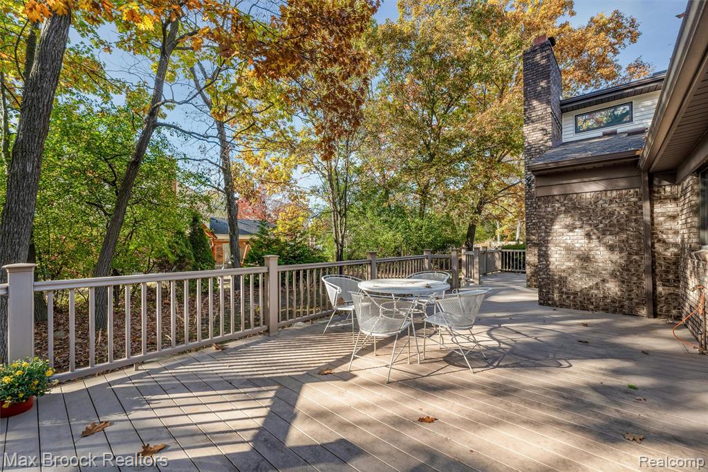5946 Cherry Crest Drive, West Bloomfield, MI — Photo 49
