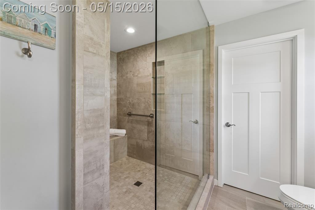 429 Grixdale Lane, Waterford, MI 48328 — Photo 16