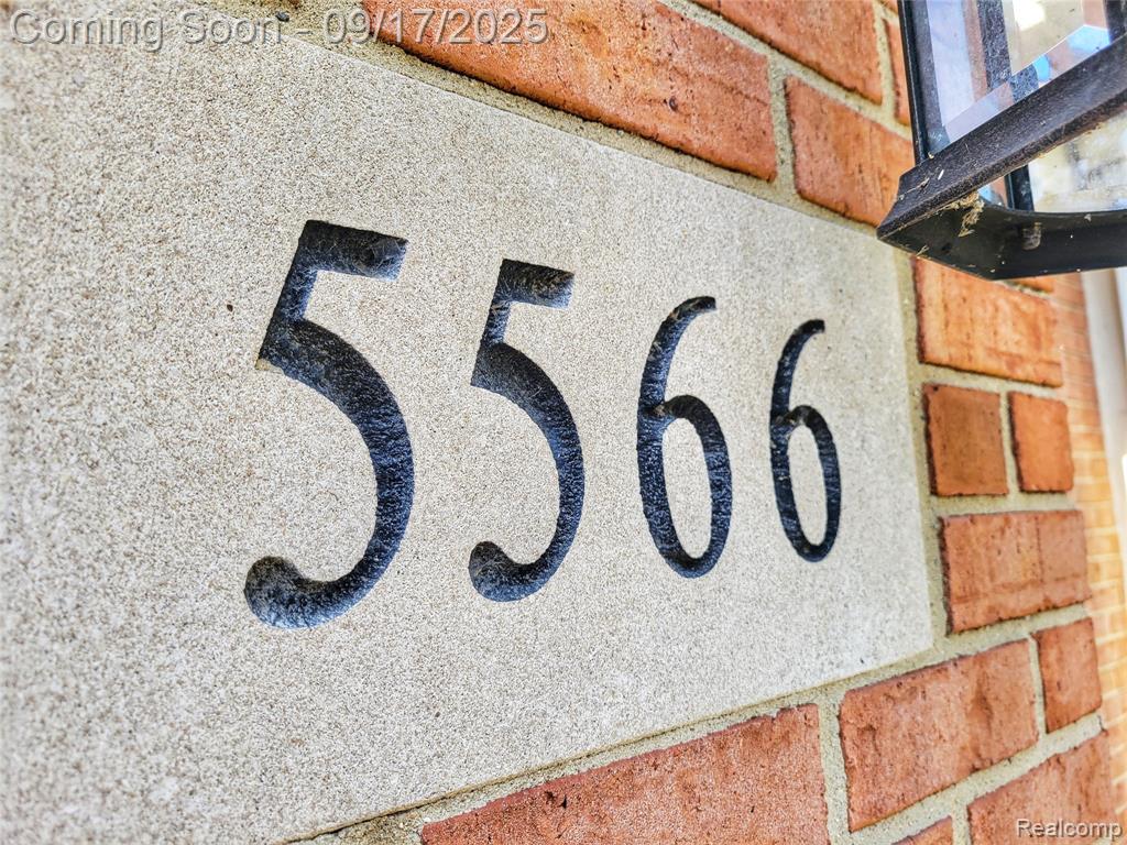 5566 Elmhurst Drive, Trenton, MI 48183 — Photo 2