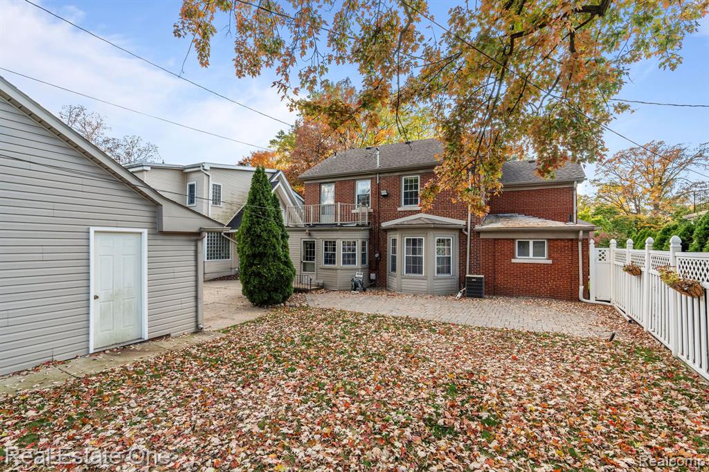 819 S HIGHLAND Street, Dearborn, MI 48124 — Photo 40