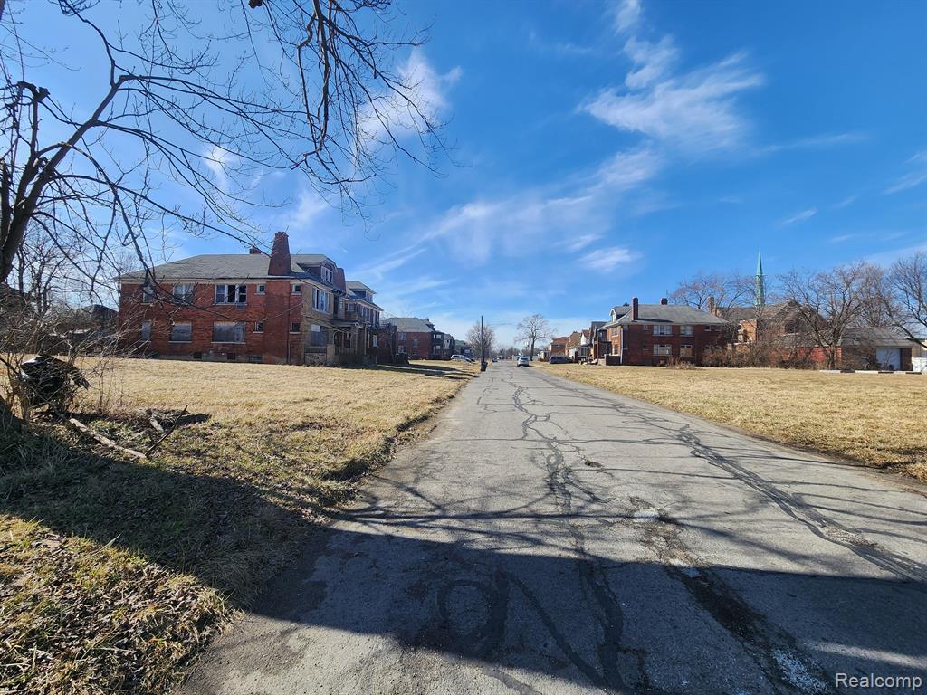 615 W BRENTWOOD Street, Highland Park, MI 48203 — Photo 3