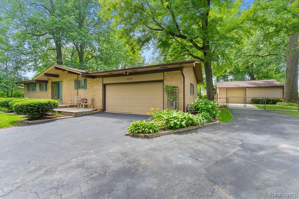 8848 Caroline Street, Taylor, MI 48180 — Photo 5