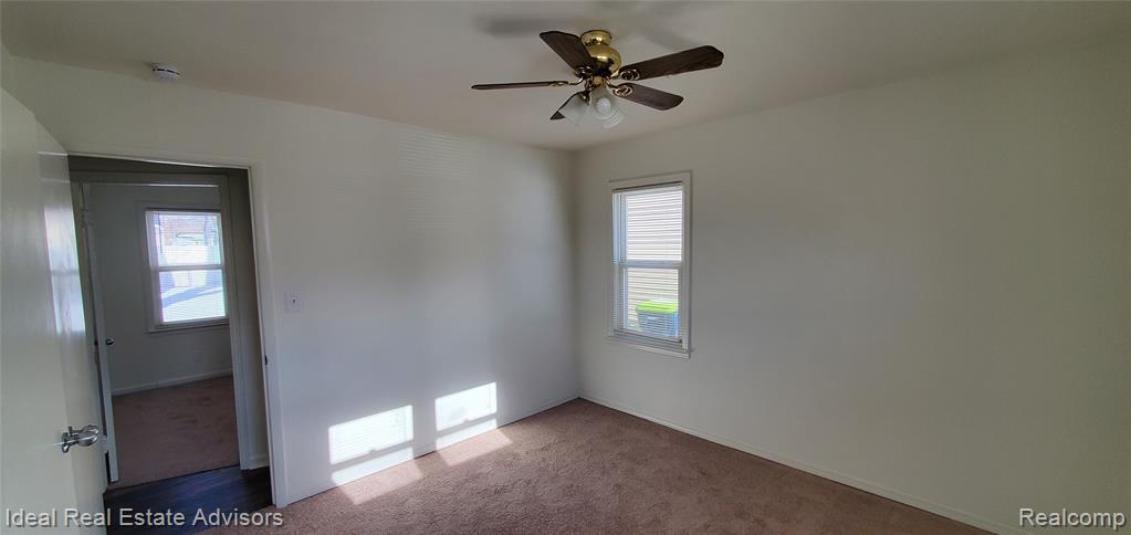 545 E Dallas Avenue, Madison Heights, MI 48071 — Photo 22
