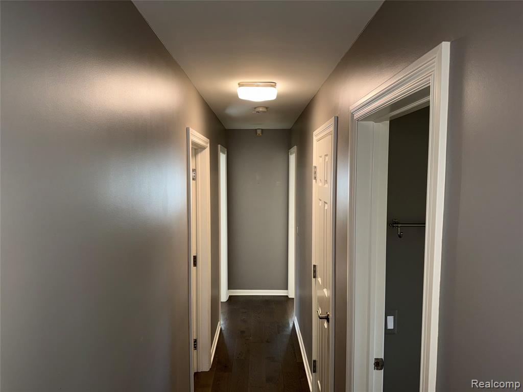 1929 Bayou Drive, Bloomfield, MI 48302 — Photo 12