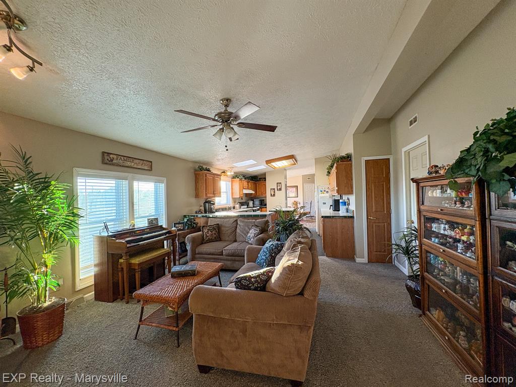 6433 Norman Road, MI 48032 — Photo 11