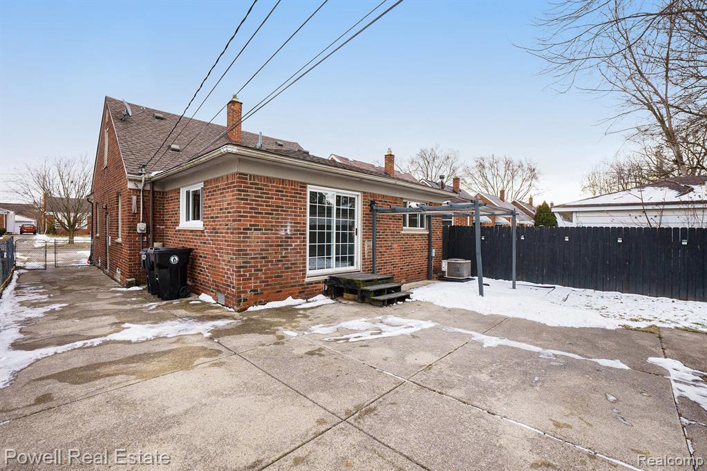 9351 WINSTON, Redford, MI 48239 — Photo 31