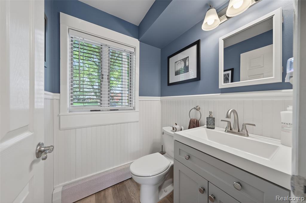 2260 Shankin Drive, Walled Lake, MI 48390 — Photo 10