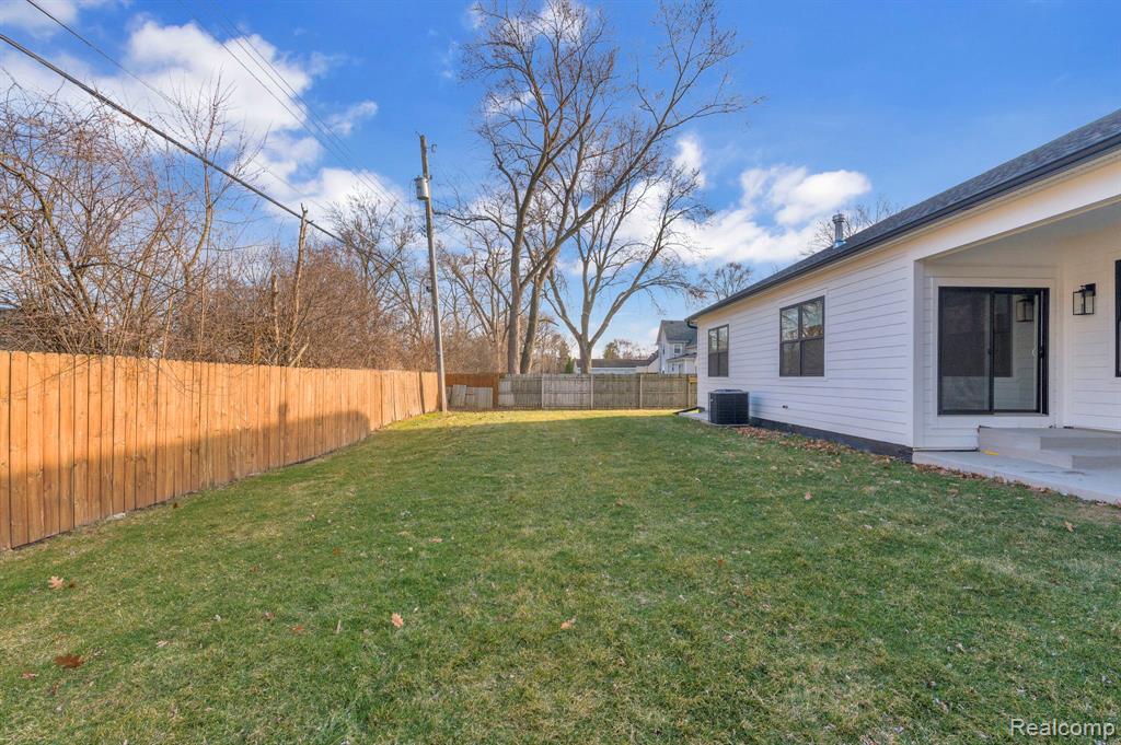 22664 Colgate Street, Farmington, MI 48336 — Photo 50