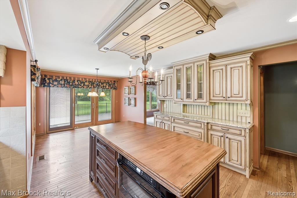 8936 Salem Farms Drive, South Lyon, MI 48178 — Photo 35