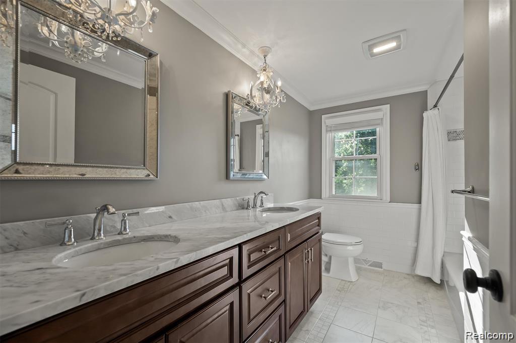 5365 Van Ness Court, Bloomfield Hills, MI 48302 — Photo 23