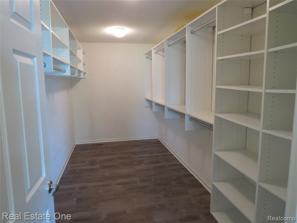 45702 Balfour Court, Novi, MI 48377 — Photo 35