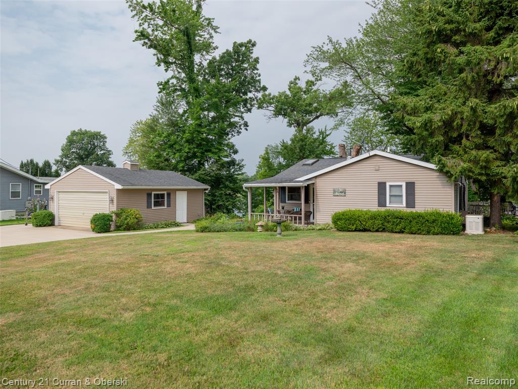 60846 N Lakeshore Drive, Lawrence, MI 49064 — Photo 3