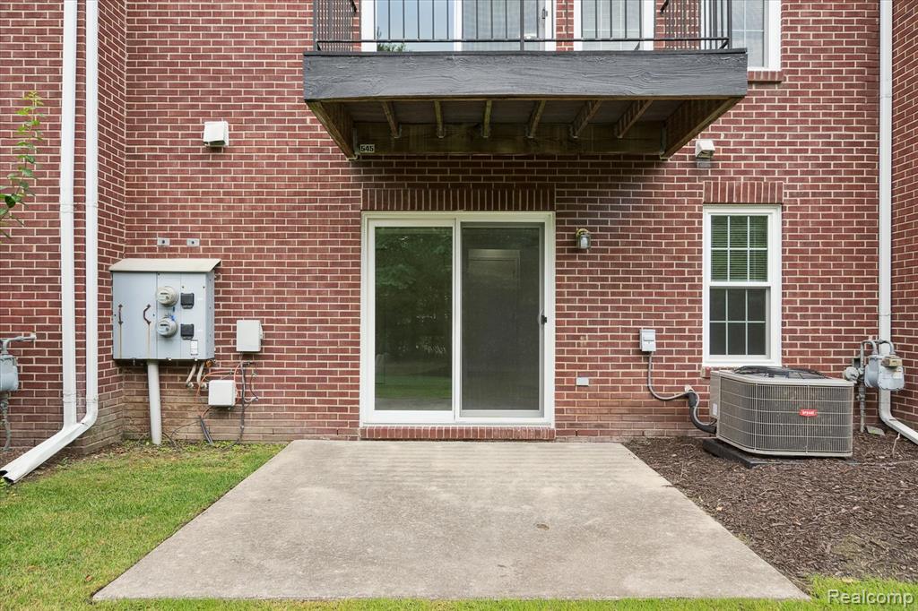 545 Cherry Orchard Road, Canton, MI 48188 — Photo 37