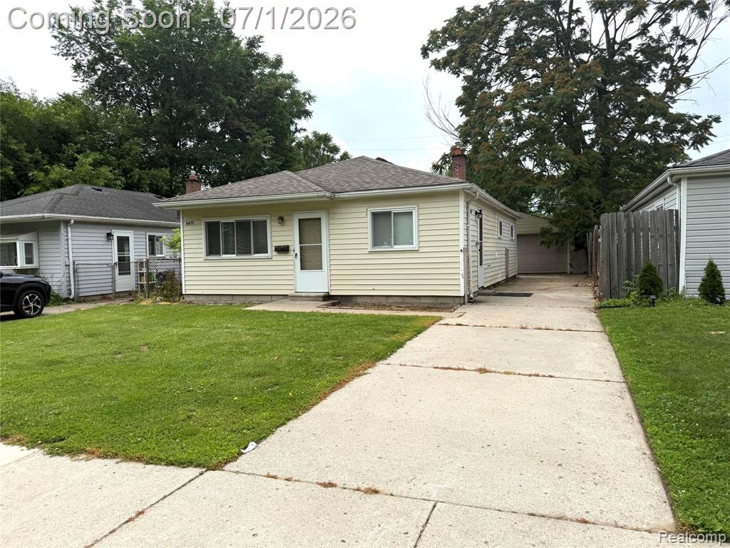 6475 N Highland Street, Dearborn Heights, MI 48127 — front exterior