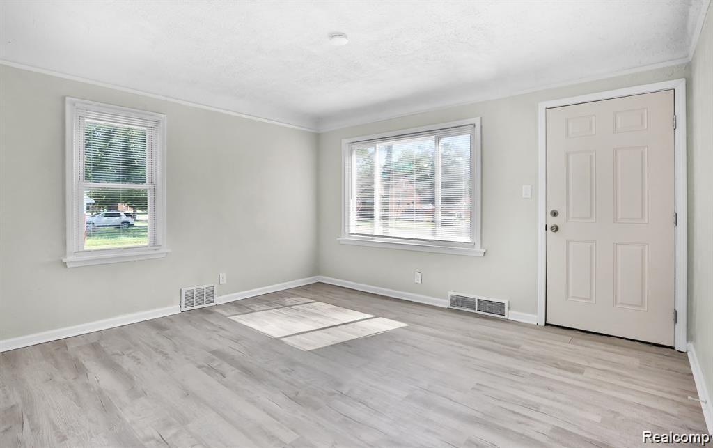 9277 VAUGHAN Street, Detroit, MI 48228 — Photo 6