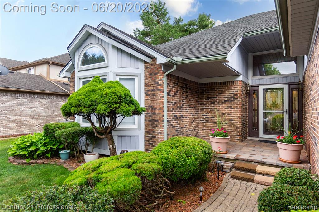6241 Smithfield Drive, Troy, MI 48085 — Photo 3