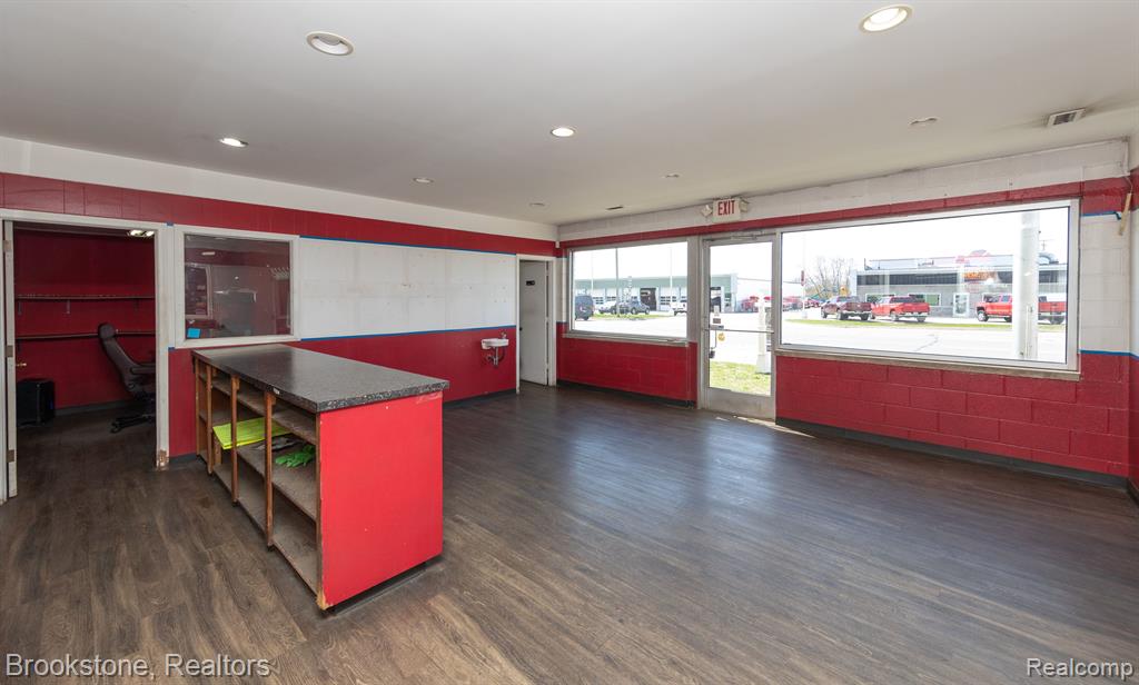 700 CESAR E CHAVEZ Avenue, Pontiac, MI 48340 — Photo 14