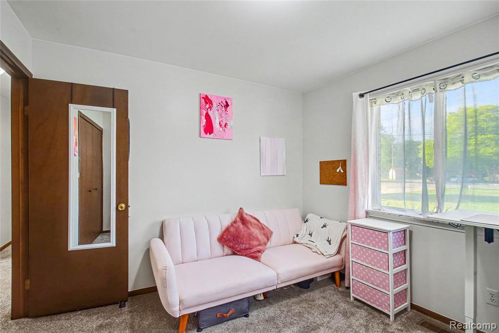 8530 Canal Road, Sterling Heights, MI 48314 — Photo 15